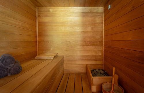 Furnace House | Stunning country home with Hot Tub and Sauna