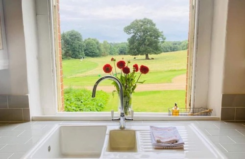 Stoke Bardolph Other | Stunning countryside home with hot tub - sleeps 8