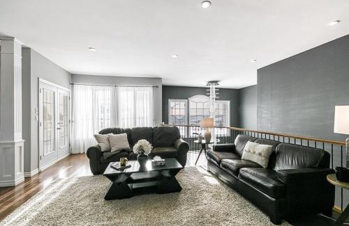 Sudbury House | Stunning Estate Home with Hot Tub & Sunset Views