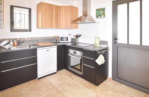 Saint-Hilaire-d'Ozilhan House | Stunning home in Saint Hilaire D'Ozilha