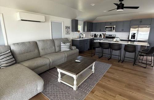 Sandy Creek House | Stunning fully remodeled 3 bedroom, 2 bath house directly on North Sandy Pond