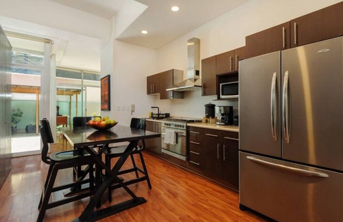 Hipodromo Apartment | Stunning garden house 2 bdr Apt w/p. terrace