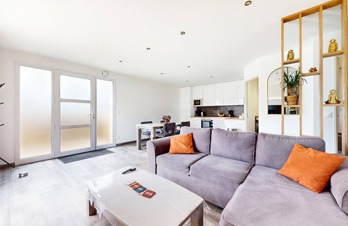 Angerville-l'Orcher House | Stunning home in Angerville l'Orcher