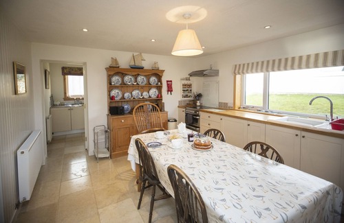 Lairg House | Stunning Home and Mountain and Sea Views With Fibre Wifi - Melness