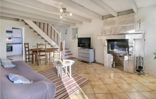 Saint-Denis-du-Pin House | Stunning Home In Essouvert With Wi-Fi