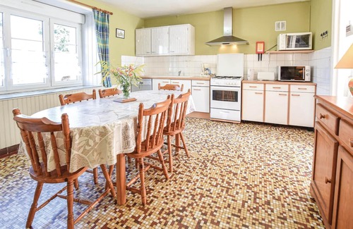 Lonlay-l'Abbaye House | Stunning home in Lonlay l'Abbaye