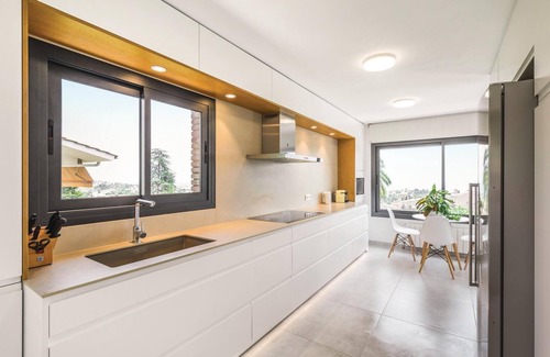 Alella House | Stunning home in Alella with WiFi
