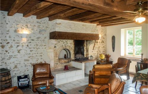 Ardentes House | Stunning Home In Ardentes With Kitchen