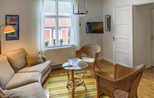 Falsterbo House | Stunning Home In Blankaholm With Wifi