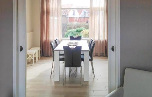 Breskens House | Stunning Home In Breskens With Wifi