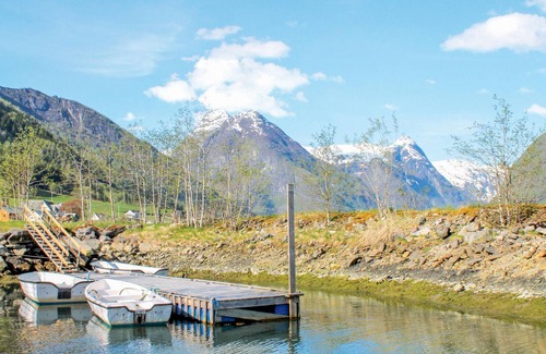 Fjaerland House | Stunning home in Fjærland