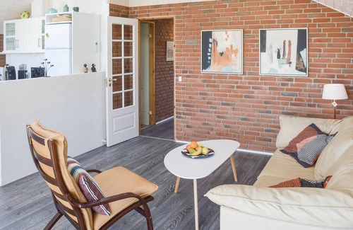 Haslevgarde House | Stunning home in Hadsund with kitchen