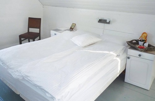 Radoy House | Stunning Home in Manger With 3 Bedrooms and Wifi
