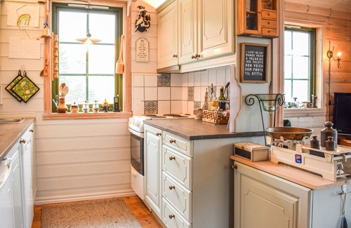 Hardangerfjord House | Stunning home in Omastrand with WiFi