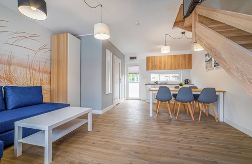 Rewal House | Stunning home in Rewal with WiFi