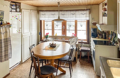 Tranas House | Stunning home in Ydre with kitchen