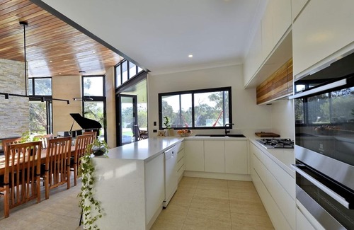 Herron House | Stunning home on 5 acres with Infinity Pool & Fireplace STRA6211R0XWC5V6