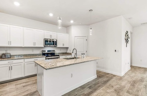 Gateway House | Stunning House in a Gated, Quiet Community with Resort-Style Amenities!
