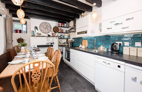 Polperro Cottage | Stunning house right by the sea, spectacular far reaching sea views in Polperro