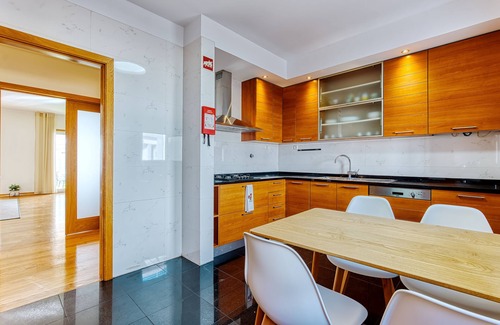 Benfica House | Stunning House With Terrace