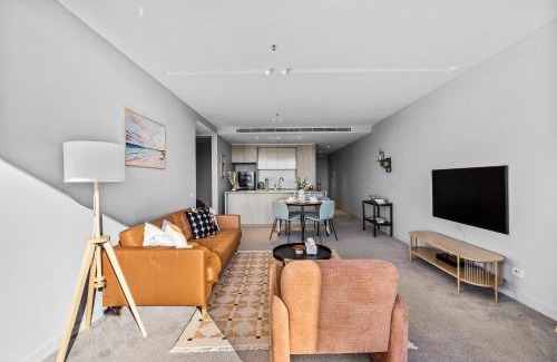Belconnen Apartment | Stunning Lake-View in Belconnen