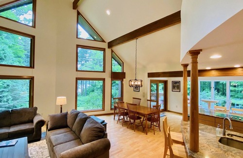 Lenox Dale House | Stunning Lake Views & Privacy Only Mins. to Downtown Lenox, Stockbridge, Lee.