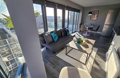 The Docks Apartment | Stunning Liverpool Dockside Apt by City SuperHost