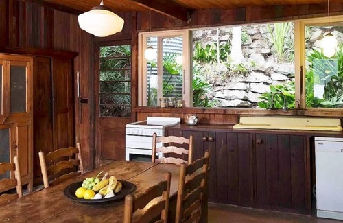 Bar Point Cottage | stunning location . OXLEY BOATSHED. open fire .HAWKESBURY RIVER . arrive by boat