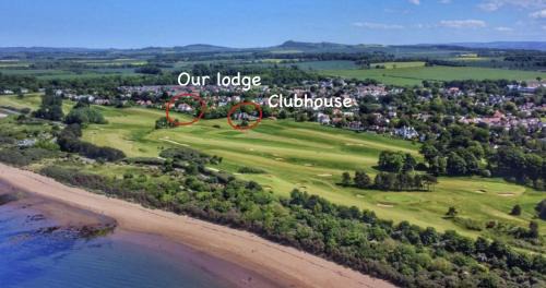 Longniddry House | STUNNING LODGE MINUTES FROM THE SEA AND GOLF COURSE