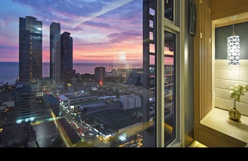 Barangay 670 Condo | Stunning Manila Bay View near US Embassy