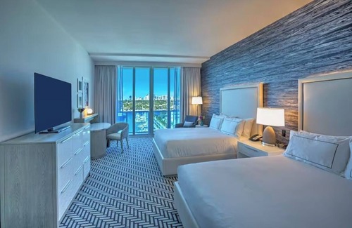 Central Beach House | Stunning Marina Views, Private Balcony, inviting Pool, steps from Riverwalk