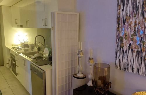 Labrador Apartment | Stunning modern apartment with Broadwater's view