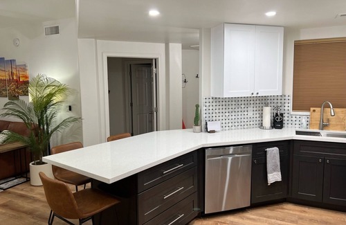 Paradise Valley Village Condo | Stunning Modern Condo Paradise Valley/Scottsdale