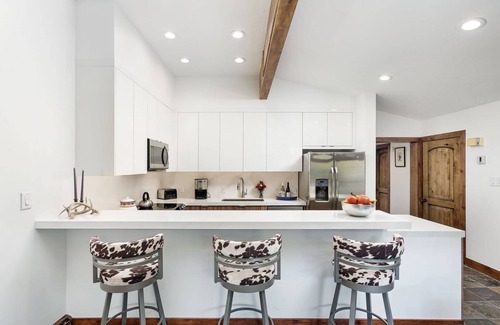 Snowmass Village Condo | Stunning Mountain Views! Pool, Hot Tub, Parking, Elevator & Easy Hiking/Mountain Biking Access