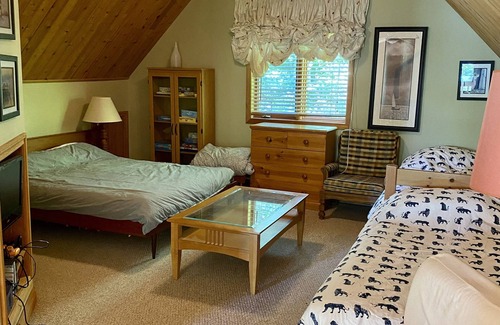 Utterson Cottage | Stunning Muskoka Cottage on Beautiful High Lake