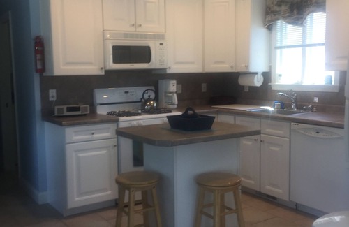 Buzzards Bay House | Stunning Newer Cape Cottage Overlooks Broad Cove in Onset