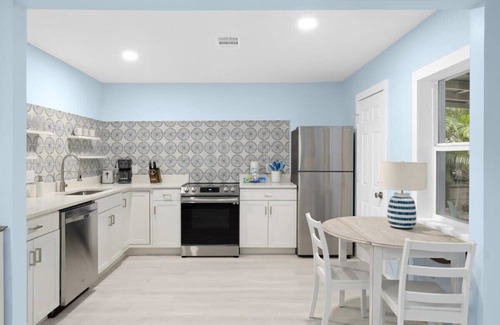 McGregor House | Stunning Newly Renovated River District Residence