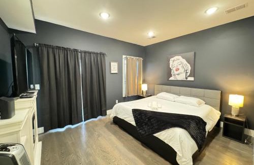 Communipaw Apartment | Stunning NYC rooftop views minutes away from NYC 2 bedroom 2 bath