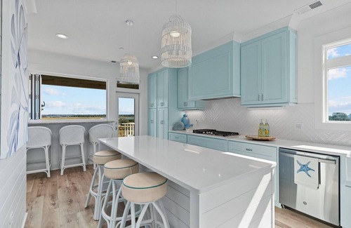 Oak Island House | Stunning Oceanfront 6BR/4.5BA Home That Belongs in a Magazine!-Sleeps19