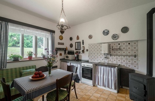Bela nad Radbuzou Villa | Stunning private villa for 6 guests with TV, patio, pets allowed and parking