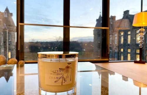 Laurieston Apartment | Stunning park view Quartermile apartment close proximity to Castle University