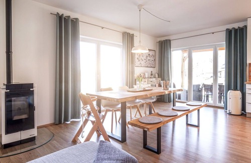 Frymburk House | Stunning private villa for 5 people with WIFI, TV, terrace and pets allowed
