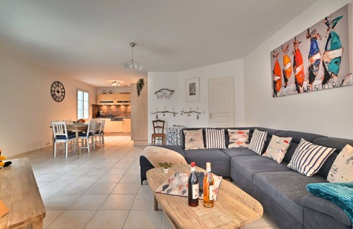 Dolus-d'Oleron House | Stunning private villa for 4 people with WIFI, TV and terrace