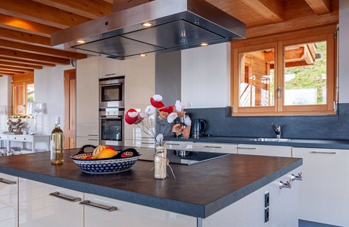 Nendaz House | Stunning private villa for 10 people with WIFI, TV and terrace