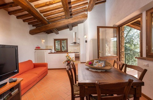 Roccastrada Villa | Stunning private villa with private pool, WIFI, TV, patio, pets allowed and panoramic view