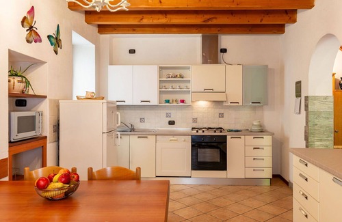 Gera Lario House | Stunning private villa for 5 people with A/C, WIFI, TV, balcony, pets allowed and parking