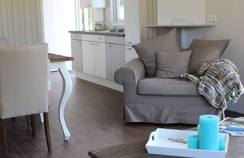 IJhorst House | Stunning private villa for 4 people with pool, WIFI, TV, terrace and parking