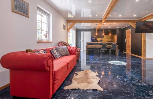 gmina Dobra House | Stunning private villa for 10 people with WIFI, private pool, TV, terrace and pets allowed