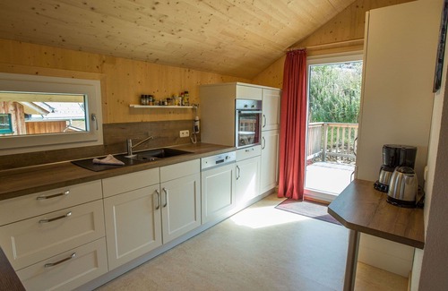 Wolfsberg House | Stunning private villa for 8 guests with WIFI, TV, terrace and parking