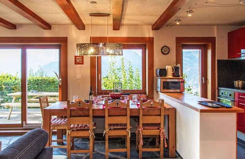 Veysonnaz House | Stunning private villa for 6 people with WIFI, terrace, pets allowed and parking